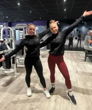 Christa och Camilla vid gymmet Träningsverket på Åland.