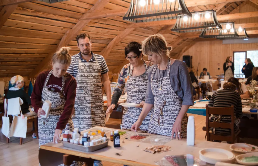 Bild från textilworkshop på Silverskär Islands tillsammans med Lotta Jansdotter.